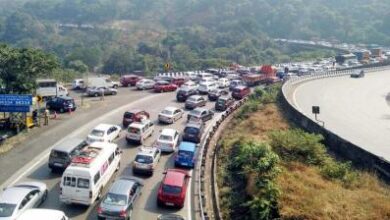 chief-minister-takes-note-of-the-traffic-congestion-on-the-highway